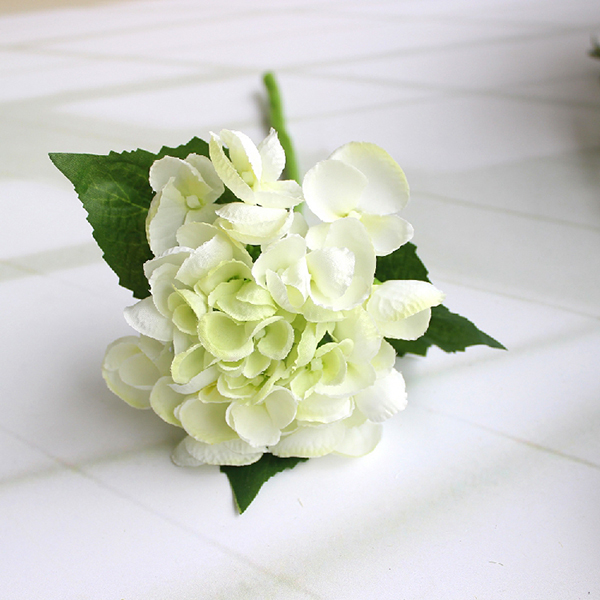 How To Make Your Own Bridesmaid Bouquets The Best Flowers Ideas Make Your Own Wedding Bouquet White Flower Basket For Bridal Party Decor